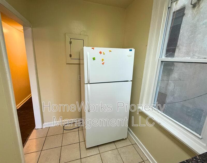 BALTIMORE Apartment: 3401 WOODBROOK AVE