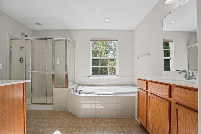 Fredericksburg House: 1100 Wright Court