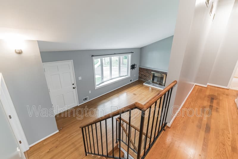Fairfax House: 4232 Linden St