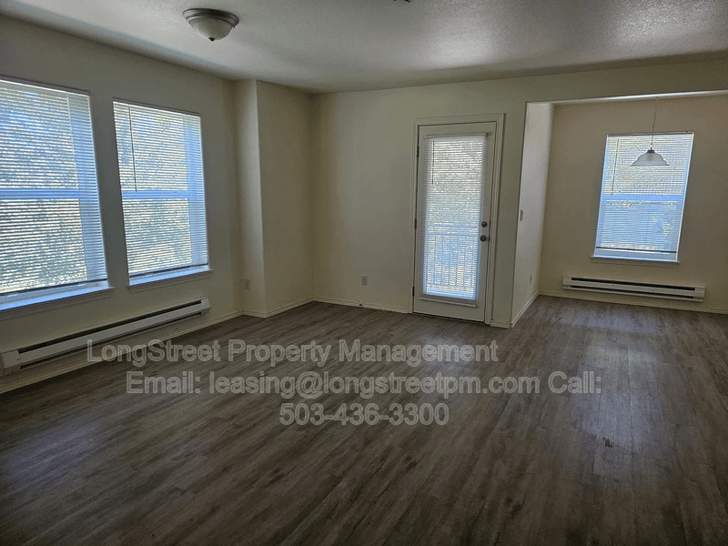 Portland Apartment: 300 SE 148th Ave