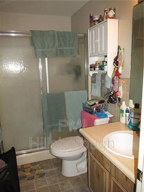 Brandon House: 914 Burlwood Street