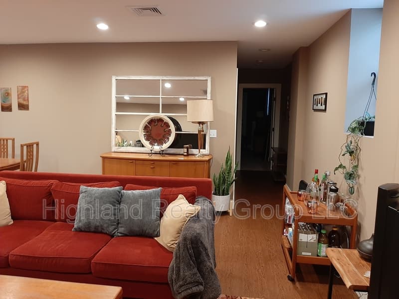 Harrisburg Condo: 311 South River Street - 2nd flr rear