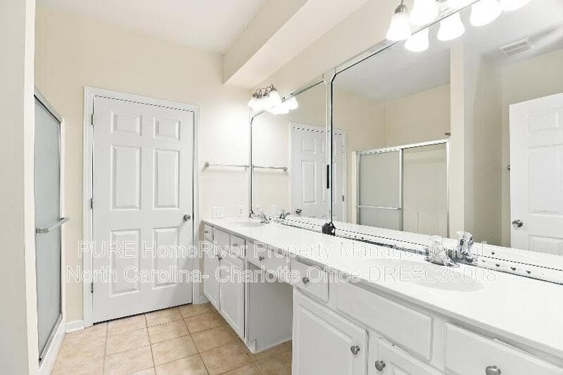 Charlotte House: 14622 Via Sorrento Drive