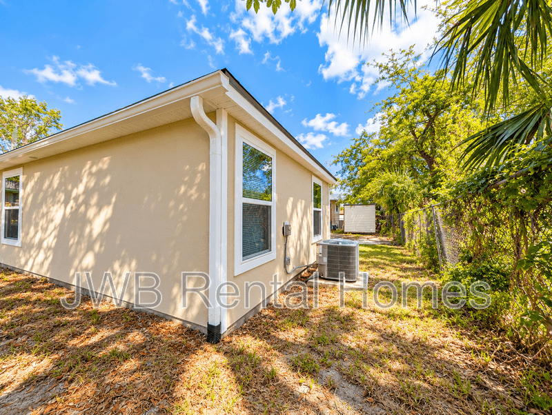 Jacksonville House: 1223 Weare St