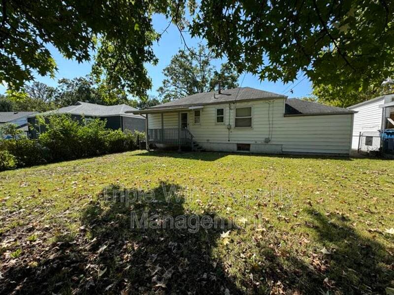 Saint Louis House: 7417 Pleaseway Drive