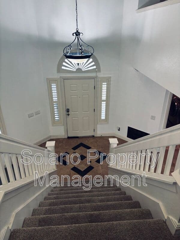 Fairfield House: 3168 Orchard View