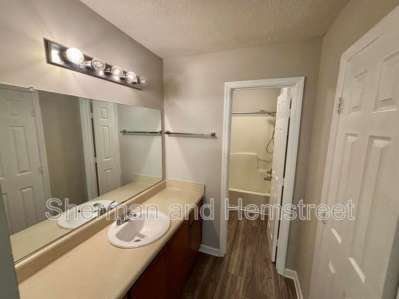 Evans Condo: 518 Commons Dr