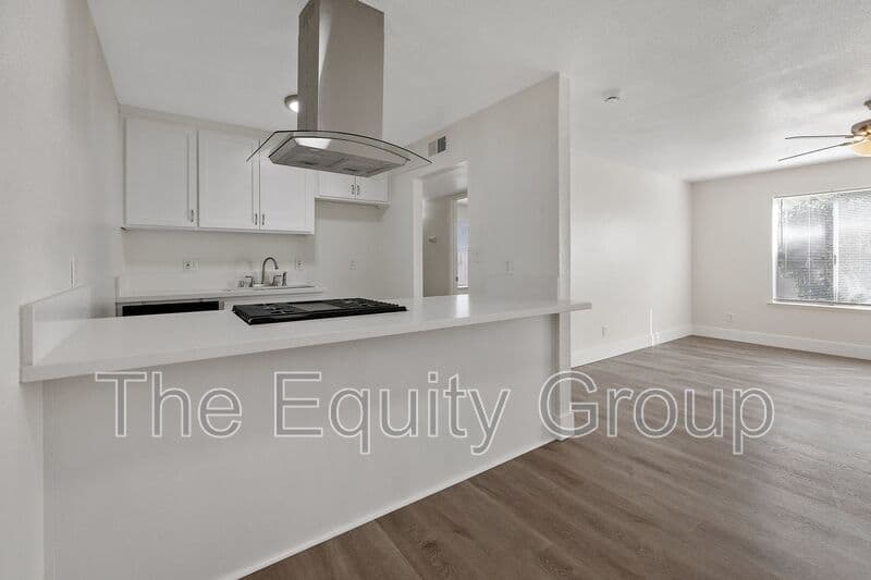 Visalia House: 3515 W Campus Ave -1