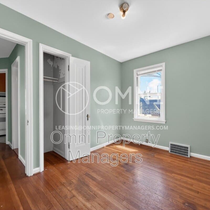 Detroit House: 11529 Roxbury St