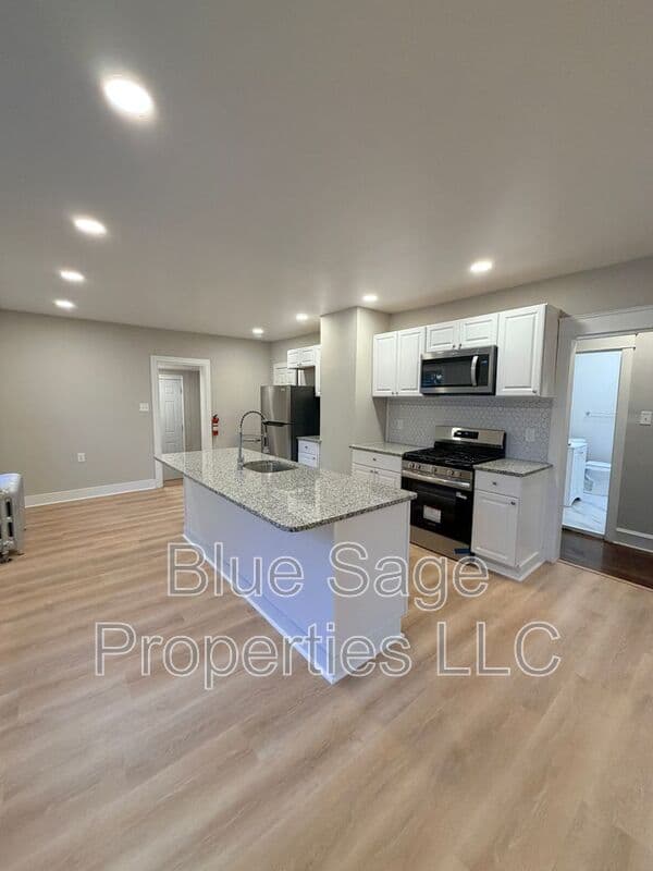 Prospect Park House: 611 11th St