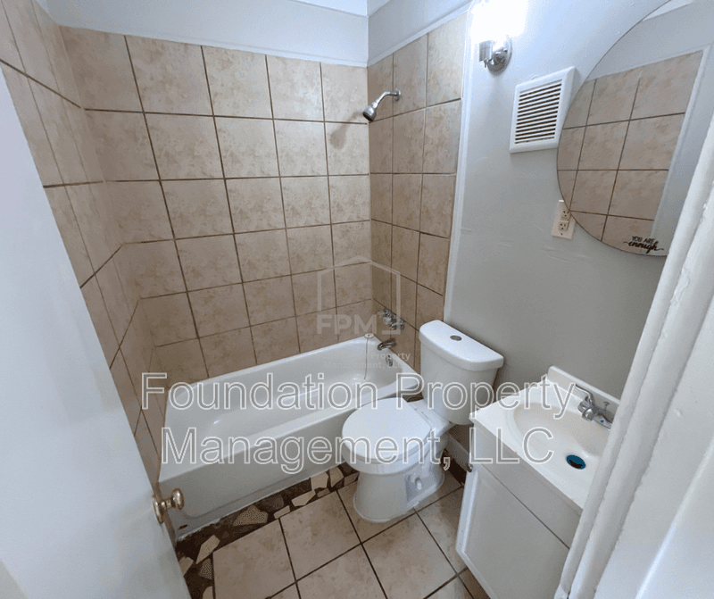 Memphis House: 701 East Alston Avenue
