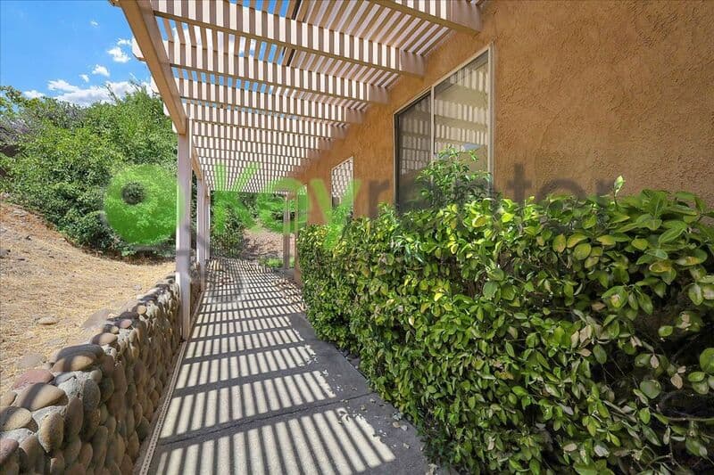 Rocklin House: 1936 Hillock Court