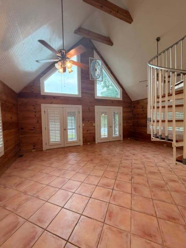 Prosperity House: 127 Oak Pointe Road