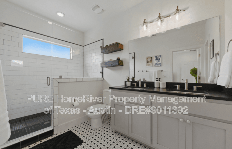Austin Condo: 2710 Halcyon Drive