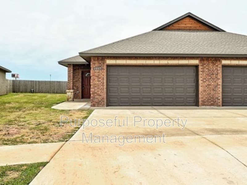 El Reno House: 1867 Cypress Lane