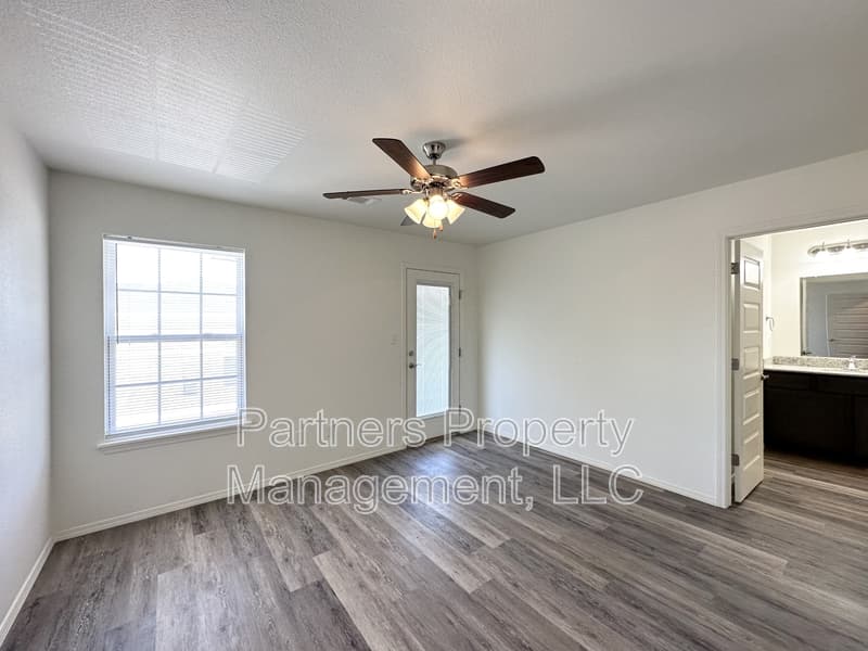 Fayetteville Condo: 1079 South Benchmark Lane - 1