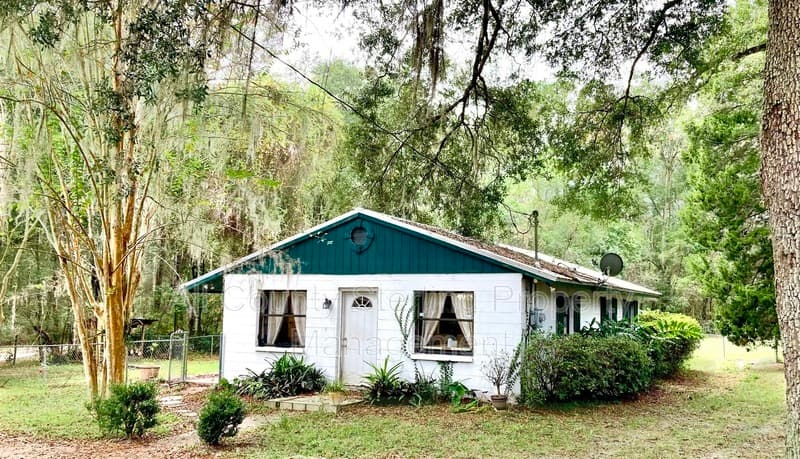 Archer House: 14556 SW State Road 45