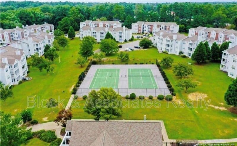 Fayetteville House: 241-12 Waterdown Drive