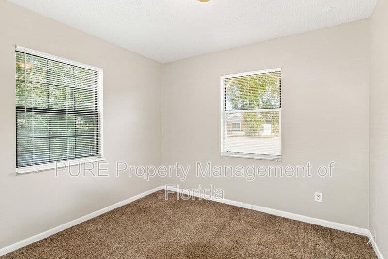 Summerfield House: 13606 SE 48th Court