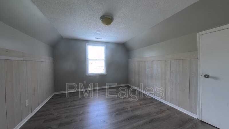 Franklin House: 504 Willow Lane