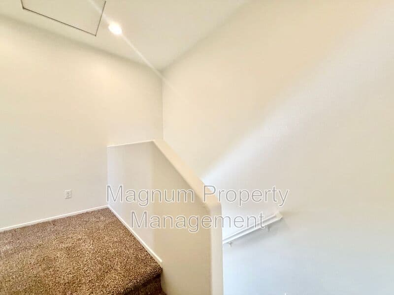 Temecula House: 28075 Calle Bonita