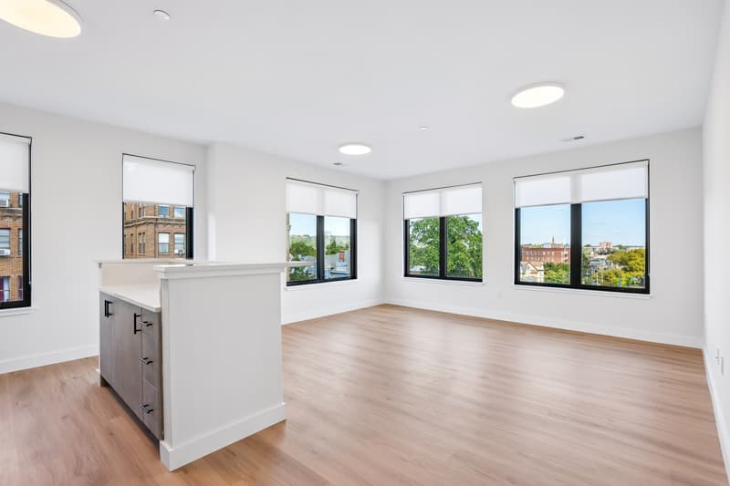 Orange Condo: 407 Highland Avenue - 324