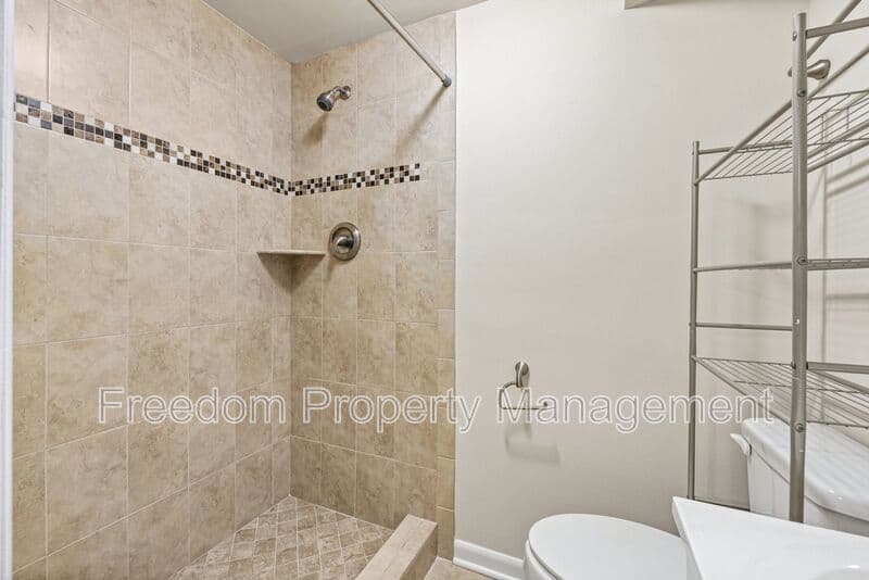 Woodbridge House: 5256 Sudberry Ln