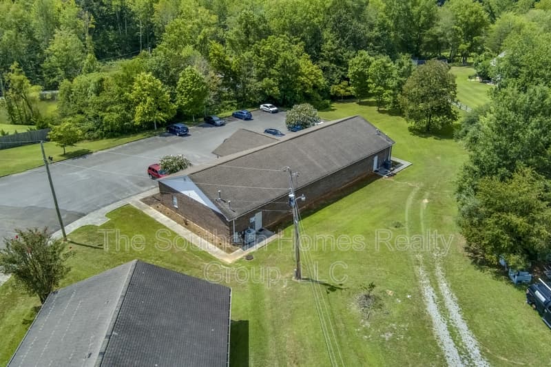 Etowah House: 305 Grady Road - 1