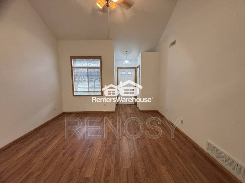 Des Moines Townhome: 3701 Brook Ridge Ct