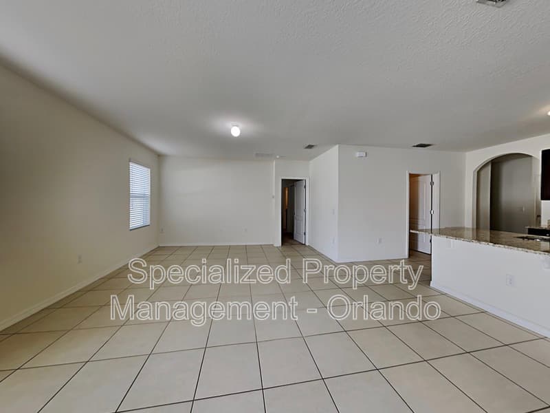 Davenport House: 320 Aberdeen Dr