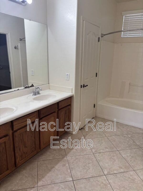 Gilbert House: 4230 S Mariposa dr