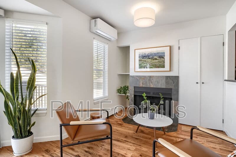 Lakewood Townhome: 5428 West 17th Avenue