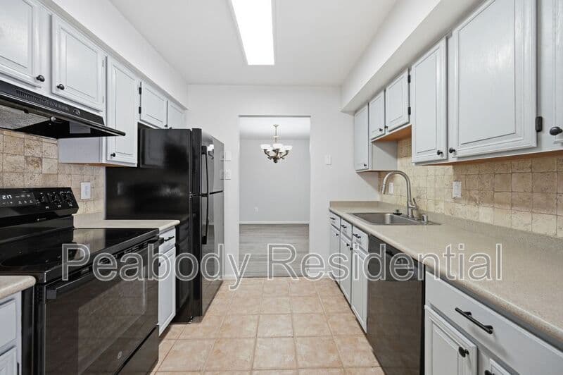 Great Falls House: 10609 Oxford Ct