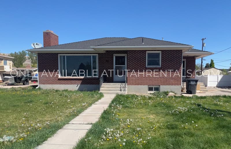 Richfield House: 158 W 500 N