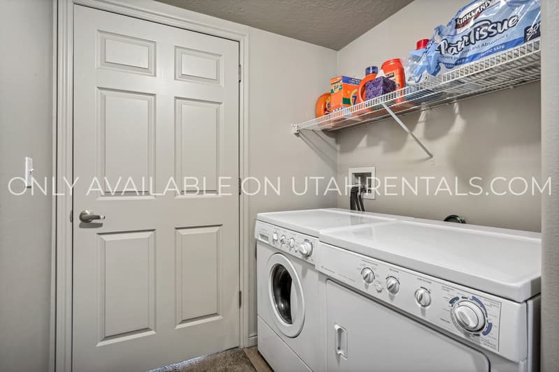 Provo House: 843 E 620 N