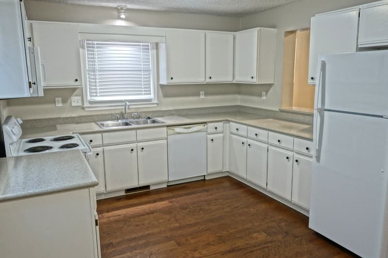 Huntsville House: 1705 Toll Gate Road SE