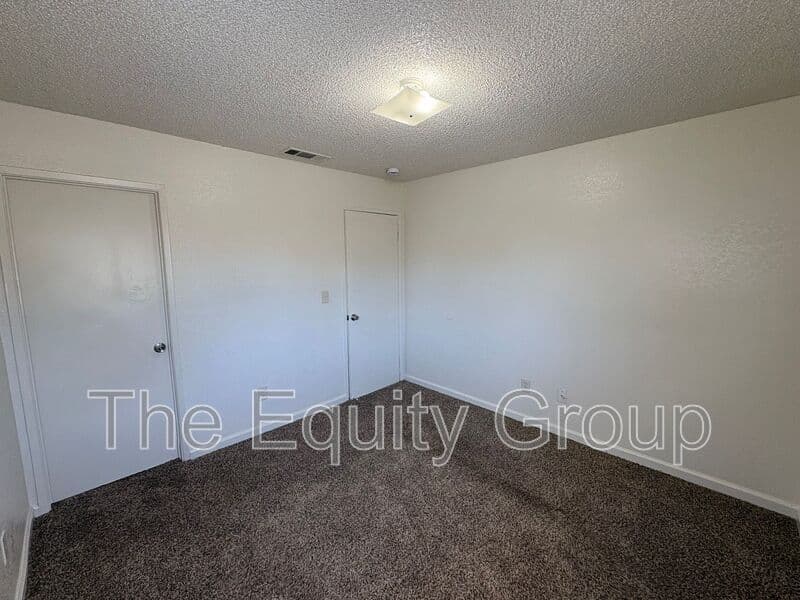 Visalia House: 244 East Prospect Avenue