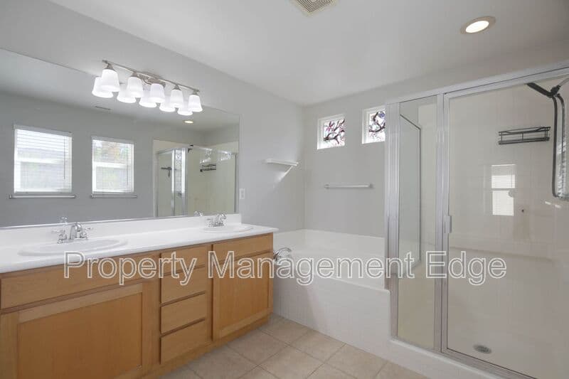 Lake Elsinore House: 33555 Cedar Creek Ln