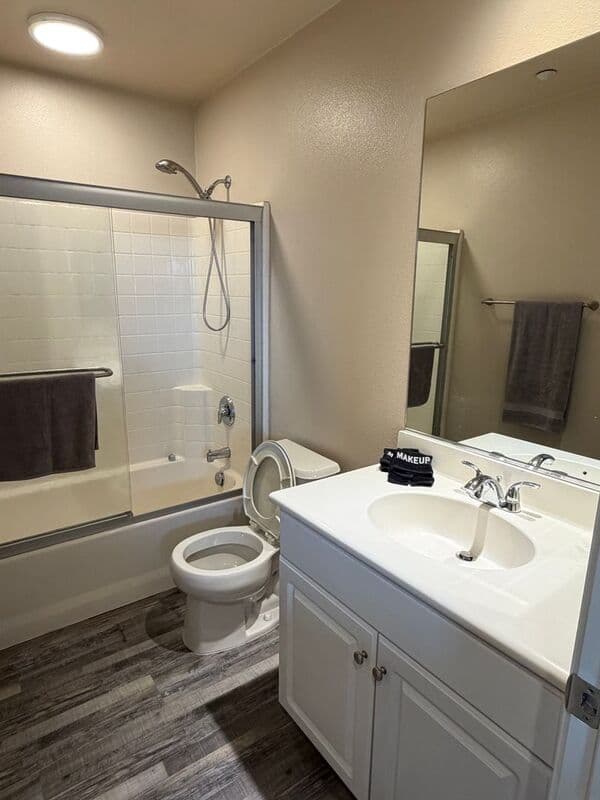 Murrieta House: 33770 Willow Haven