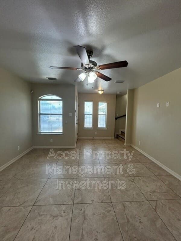 Alton Condo: 2603 E. Eisenhower
