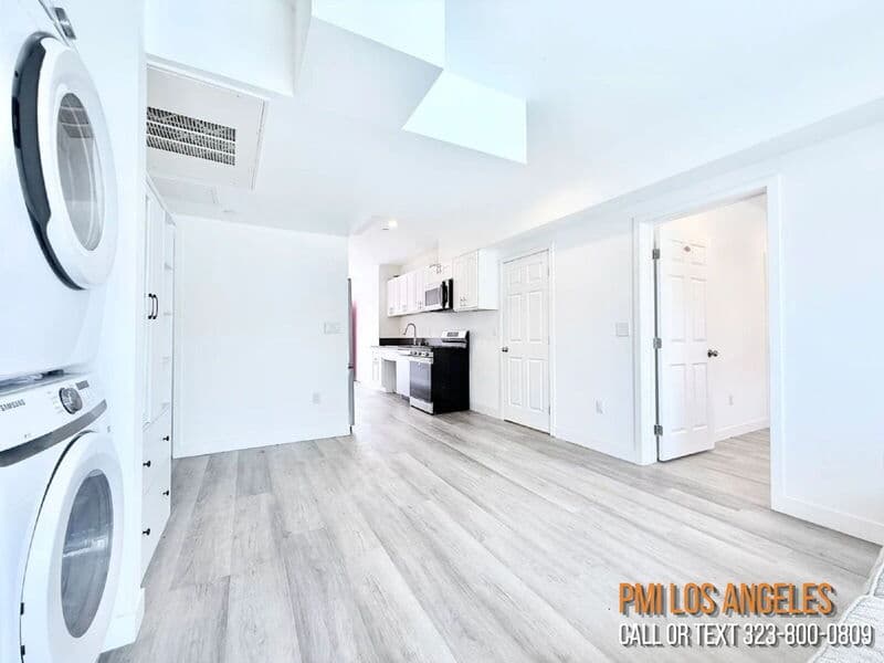 Los Angeles Condo: 1258 Leighton Avenue