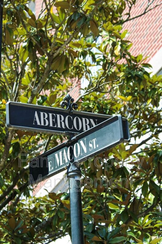 Savannah Condo: 321 Abercorn St.