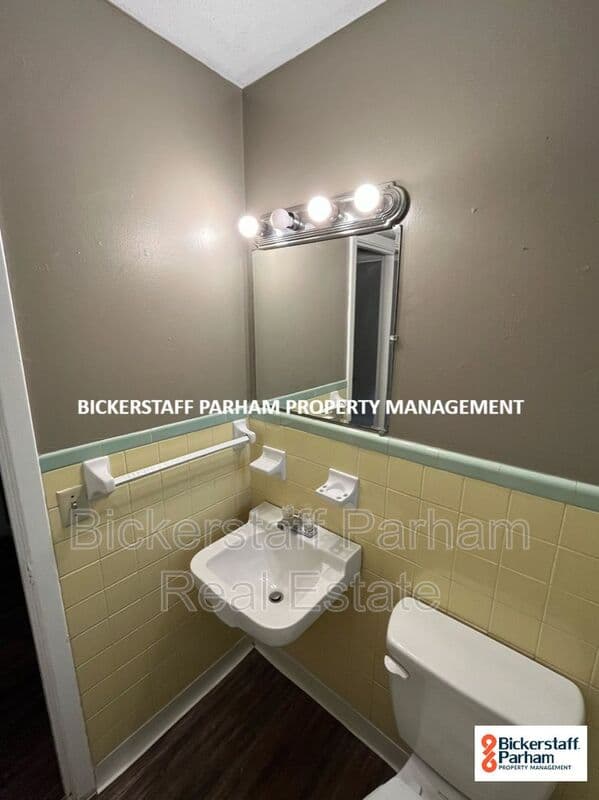 Columbus House: 751 Baxley Way