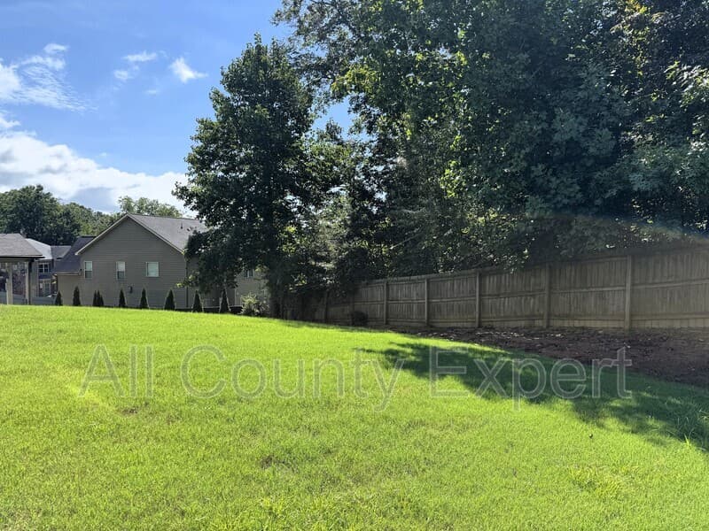 Cumming House: 4215 Hopewell Manor Drive