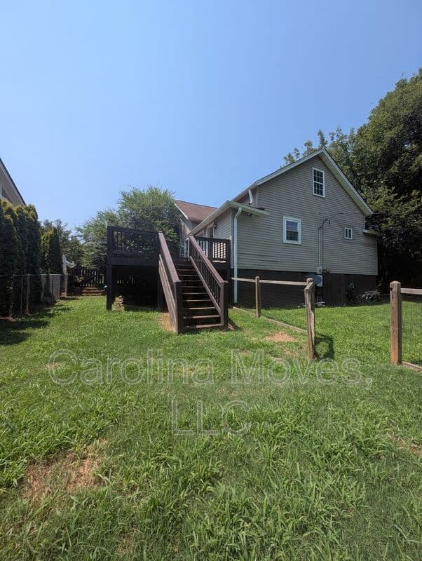 Greenville House: 38 Blake St