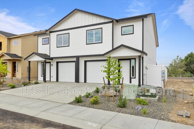 Kennewick House: 1148 N Yost St.