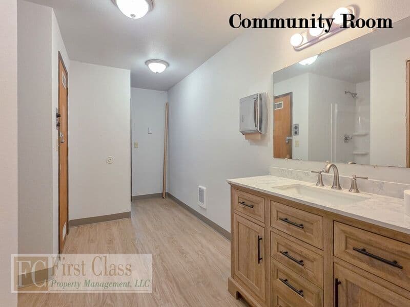 PORTLAND Condo: 1370 NE 186TH AVE