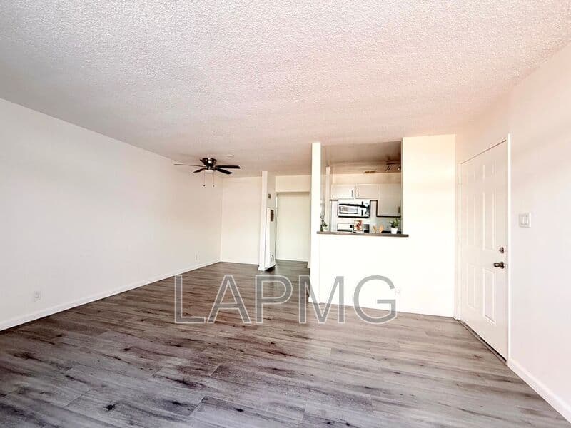 Los Angeles House: 1029 N. Ardmore Avenue