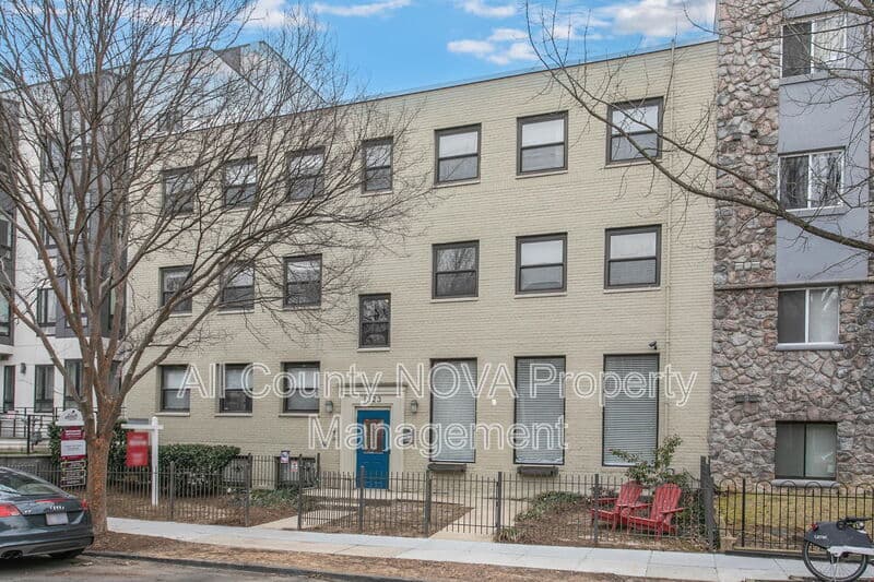 Washington Condo: 1323 K St SE