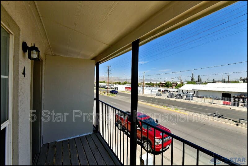 El Paso Condo: 6806 Alameda Ave